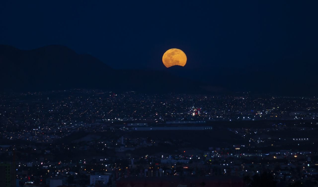 MOON WORM - FULL - MEXICO - 29032021