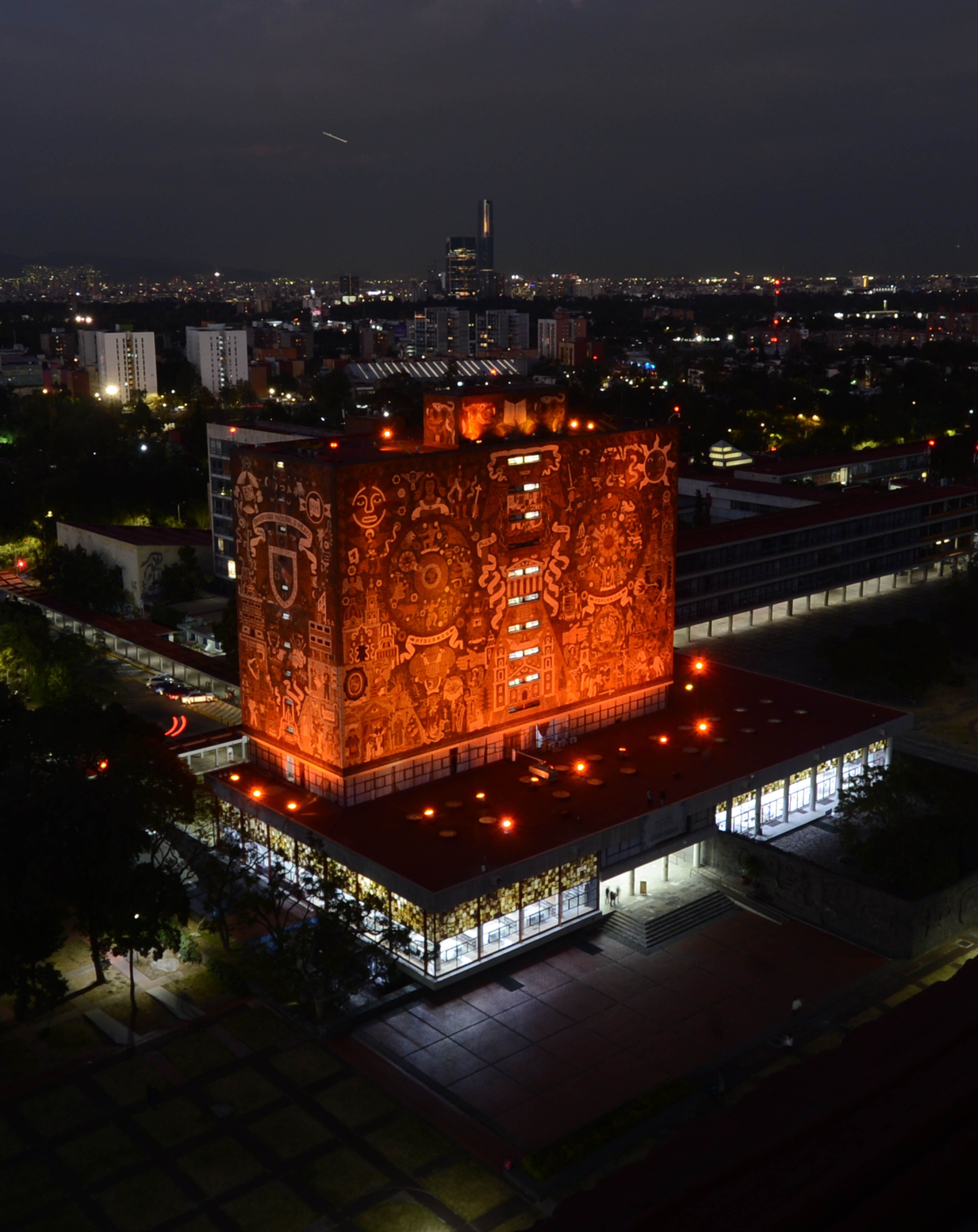 25 N - UNAM