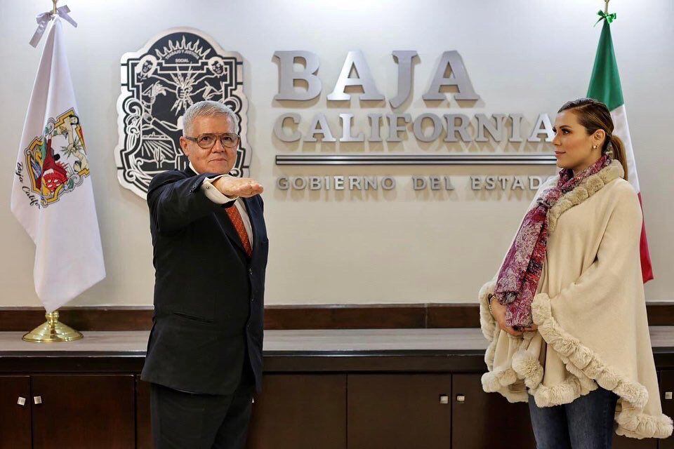 Gilberto Landeros, secrétaire à la sécurité de la Basse-Californie (à gauche) (Photo : Twitter/ @MarinadelPilar)