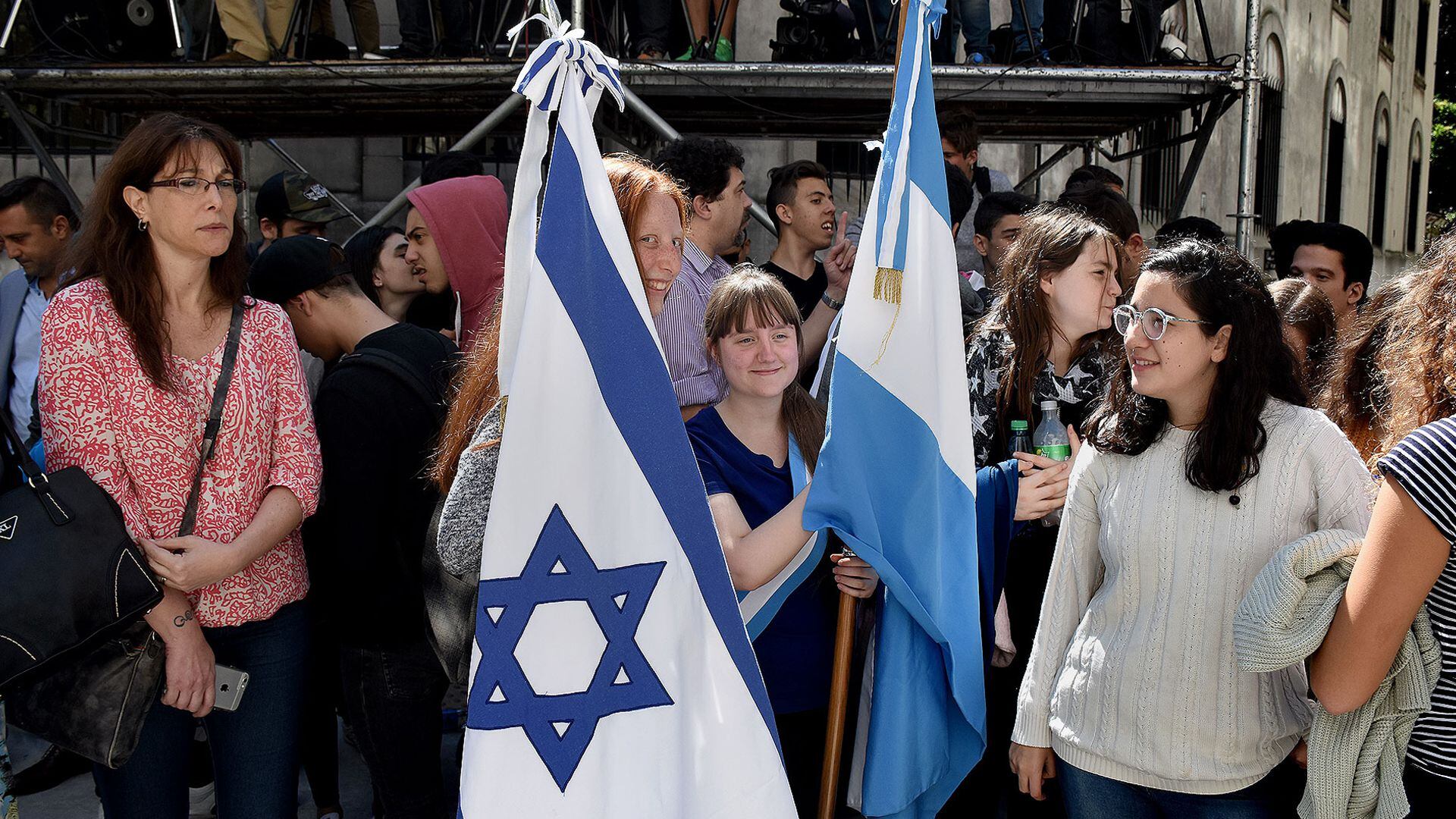 #DEF - Argentine Jews - Interior - V