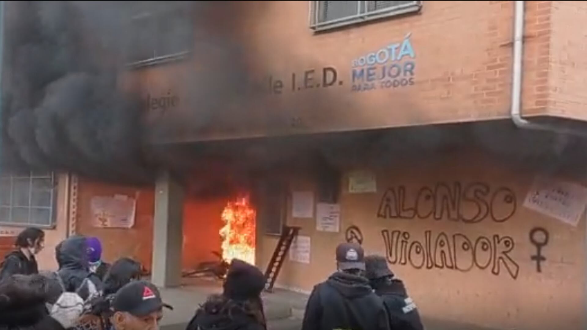 La manifestation s'est terminée dans une école du district de Bosa