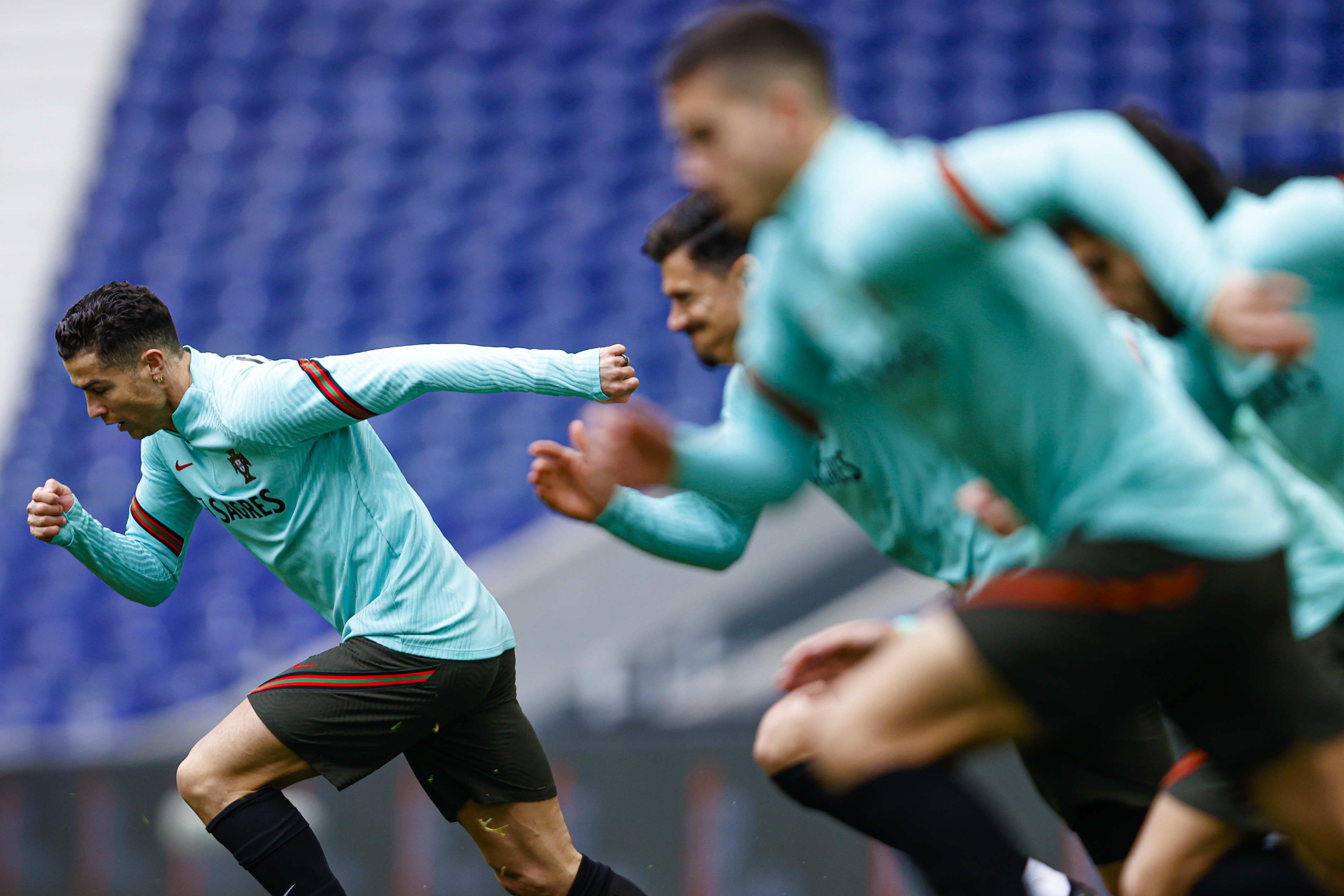 Cristiano Ronaldo vai conduzir o ataque de Portugal contra a Turquia na Repescagem Europeia de 2022.