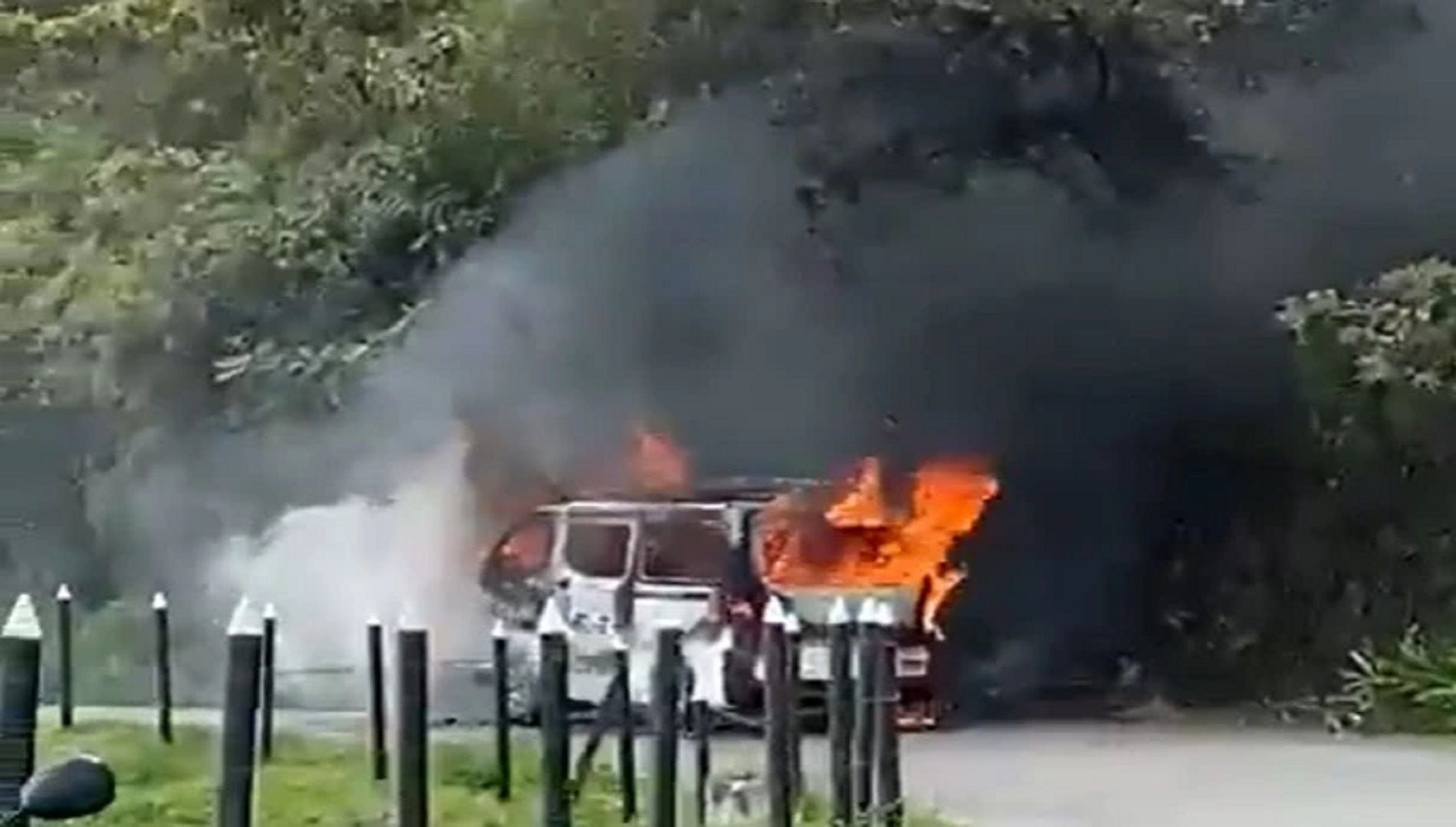 In Yarumal war Rest 36 Berichten zufolge dafür verantwortlich, ein Fahrzeug des öffentlichen Dienstes in Brand zu setzen